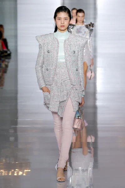 Look 50
